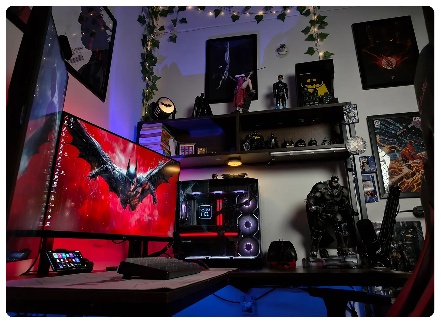Display and desk detail